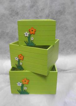 Kasten aus Holz mit Folie, zum bepflanzen, 3 Stück als Satz, mit Blumen, hellgrün 